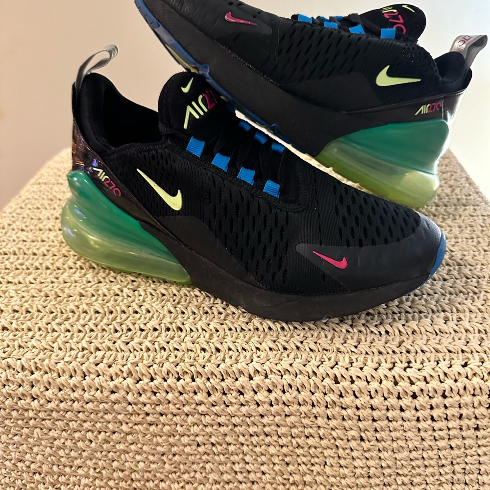 Nike Air youth size 4Y